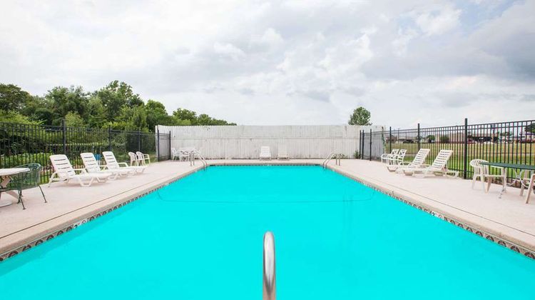 Days Inn Alma Pool