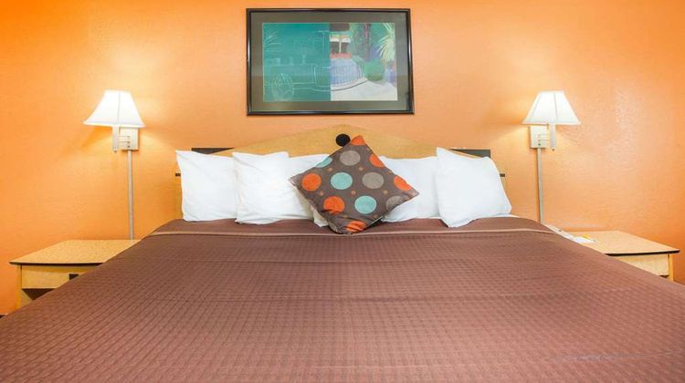 Days Inn Alma Room