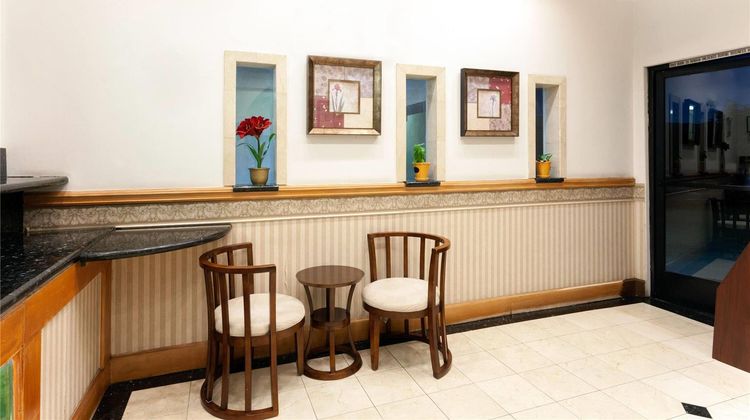 Days Inn Alhambra CA Lobby