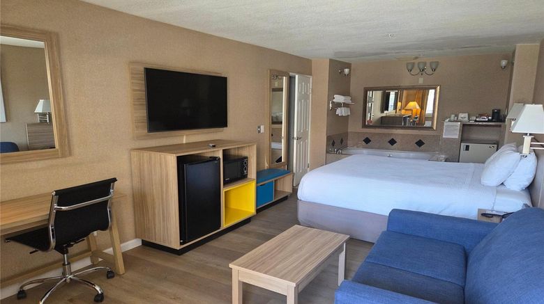 <b>Days Inn Alhambra CA Room</b>. Images powered by <a href="https://iceportal.shijigroup.com/" title="IcePortal" target="_blank">IcePortal</a>.