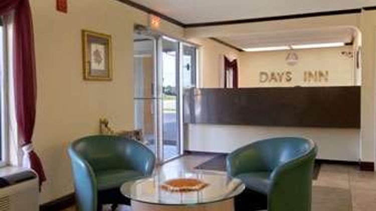 Days Inn Moss Point Pascagoula Lobby
