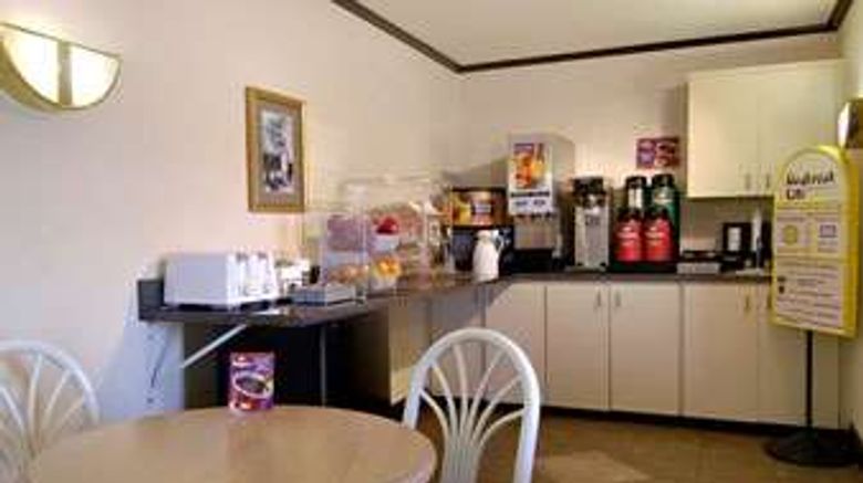 <b>Days Inn Moss Point Pascagoula Restaurant</b>. Images powered by <a href="https://iceportal.shijigroup.com/" title="IcePortal" target="_blank">IcePortal</a>.