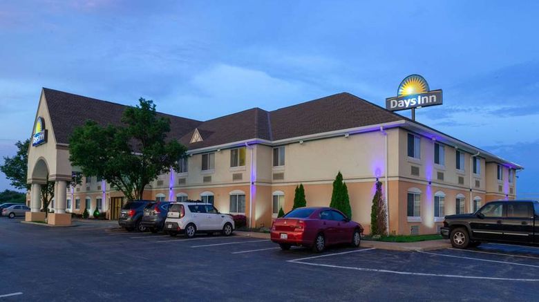 <b>Days Inn Milan/Cedar Point South Exterior</b>. Images powered by <a href="https://iceportal.shijigroup.com/" title="IcePortal" target="_blank">IcePortal</a>.