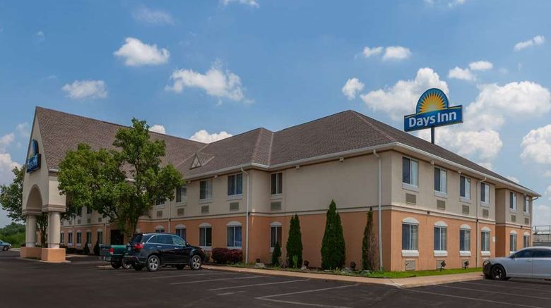 <b>Days Inn Milan/Cedar Point South Exterior</b>. Images powered by <a href="https://iceportal.shijigroup.com/" title="IcePortal" target="_blank">IcePortal</a>.