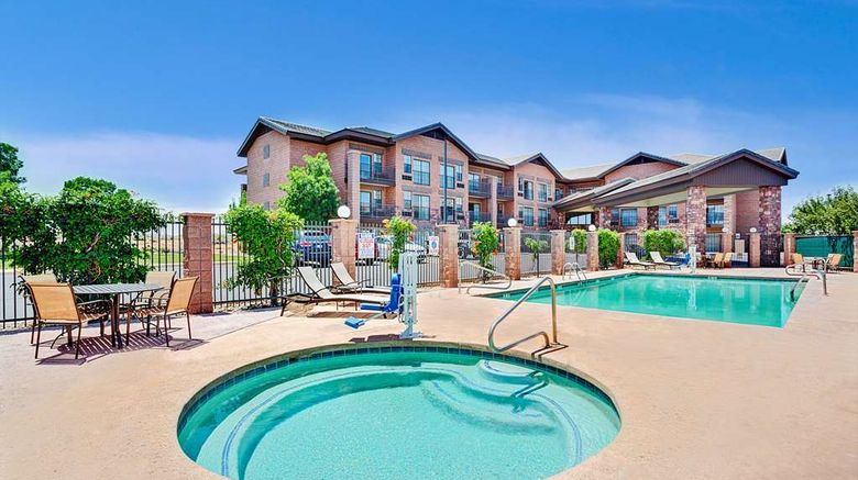 <b>Days Inn & Suites Page/Lake Powell Pool</b>. Images powered by <a href="https://iceportal.shijigroup.com/" title="IcePortal" target="_blank">IcePortal</a>.
