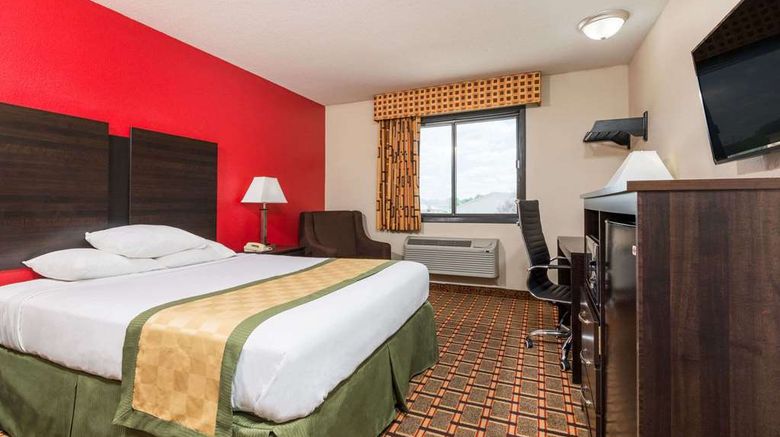 <b>Days Inn Muncie -Ball State University Room</b>. Images powered by <a href="https://iceportal.shijigroup.com/" title="IcePortal" target="_blank">IcePortal</a>.