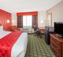 Baymont by Wyndham Decatur North Room