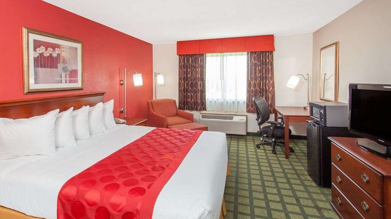 <b>Baymont by Wyndham Decatur North Room</b>. Images powered by <a href="https://iceportal.shijigroup.com/" title="IcePortal" target="_blank">IcePortal</a>.