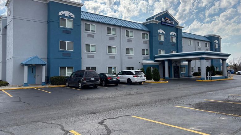 <b>Baymont by Wyndham Decatur North Exterior</b>. Images powered by <a href="https://iceportal.shijigroup.com/" title="IcePortal" target="_blank">IcePortal</a>.
