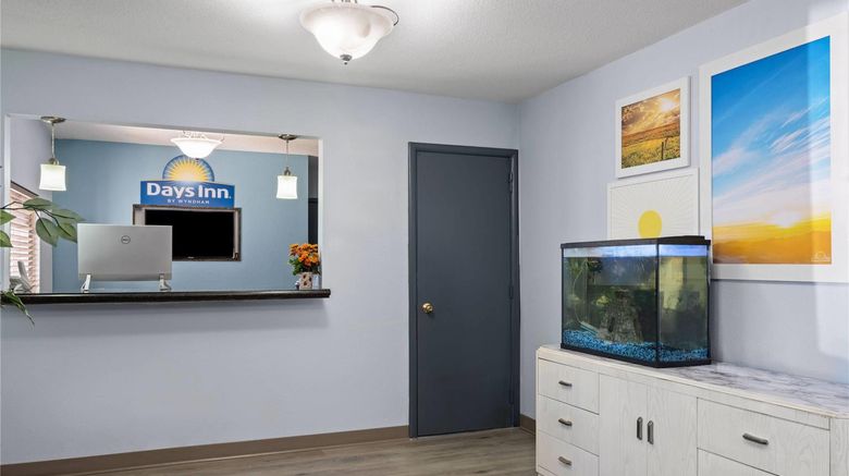 <b>Days Inn Jamestown Lobby</b>. Images powered by <a href="https://iceportal.shijigroup.com/" title="IcePortal" target="_blank">IcePortal</a>.
