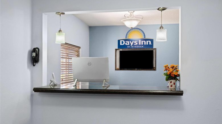 <b>Days Inn Jamestown Lobby</b>. Images powered by <a href="https://iceportal.shijigroup.com/" title="IcePortal" target="_blank">IcePortal</a>.