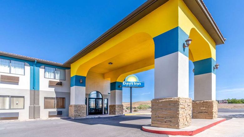 <b>Days Inn Los Lunas Exterior</b>. Images powered by <a href="https://iceportal.shijigroup.com/" title="IcePortal" target="_blank">IcePortal</a>.