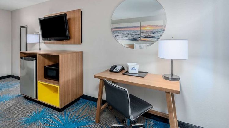 Days Inn Los Lunas Room