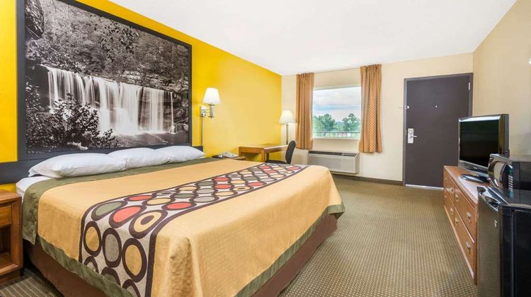 Super 8 Williamsburg Room
