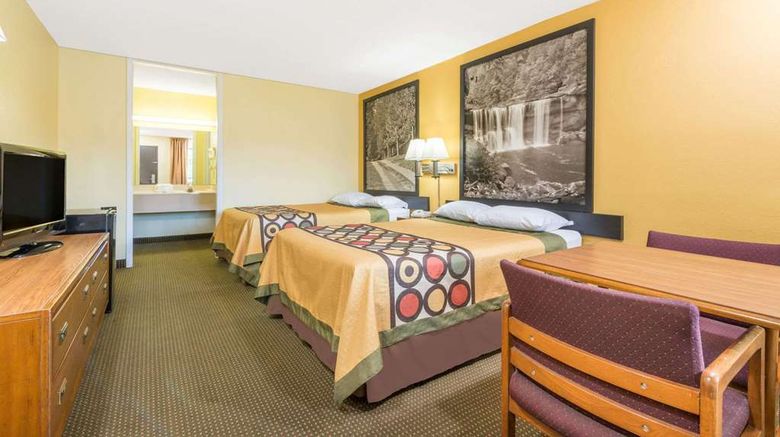 <b>Super 8 Williamsburg Room</b>. Images powered by <a href="https://iceportal.shijigroup.com/" title="IcePortal" target="_blank">IcePortal</a>.