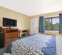 Days Inn Middletown Room