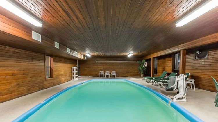 Days Inn Colby Pool