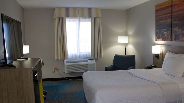 Days Inn Colby Room