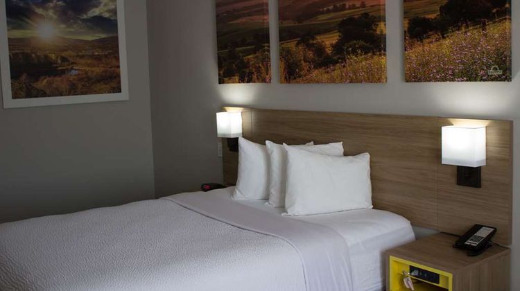 Days Inn Colby Room