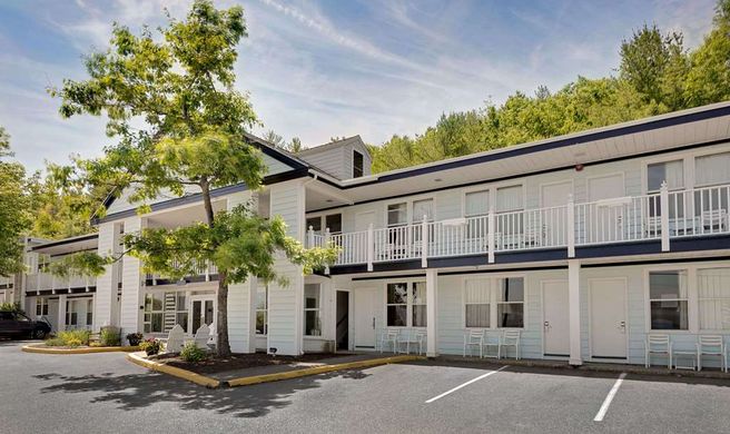 Days Inn Bar Harbor Exterior