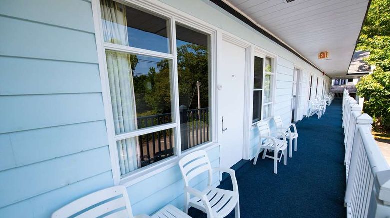 <b>Days Inn Bar Harbor Exterior</b>. Images powered by <a href="https://iceportal.shijigroup.com/" title="IcePortal" target="_blank">IcePortal</a>.