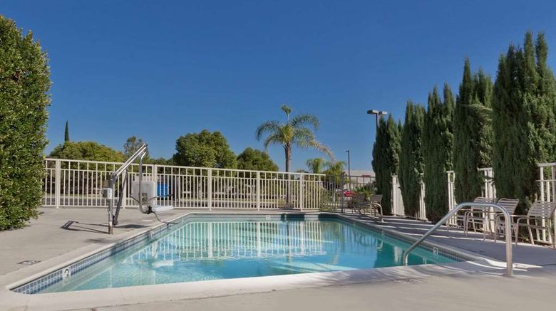 <b>Days Inn by Wyndham Lathrop Pool</b>. Images powered by <a href="https://iceportal.shijigroup.com/" title="IcePortal" target="_blank">IcePortal</a>.