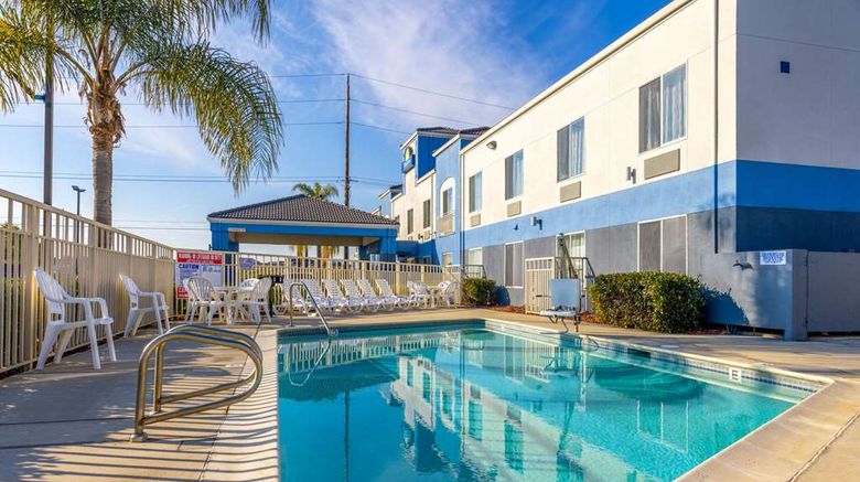 <b>Days Inn by Wyndham Lathrop Pool</b>. Images powered by <a href="https://iceportal.shijigroup.com/" title="IcePortal" target="_blank">IcePortal</a>.