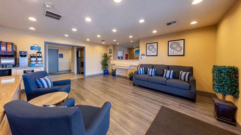 <b>Days Inn by Wyndham Lathrop Lobby</b>. Images powered by <a href="https://iceportal.shijigroup.com/" title="IcePortal" target="_blank">IcePortal</a>.
