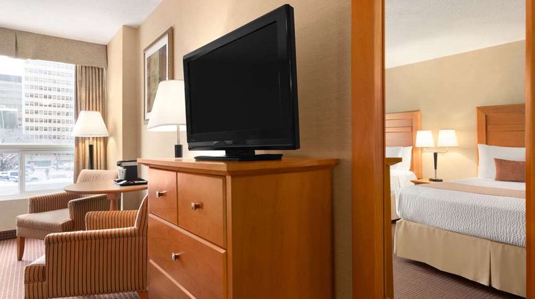 <b>Days Inn Downtown Edmonton Room</b>. Images powered by <a href="https://iceportal.shijigroup.com/" title="IcePortal" target="_blank">IcePortal</a>.