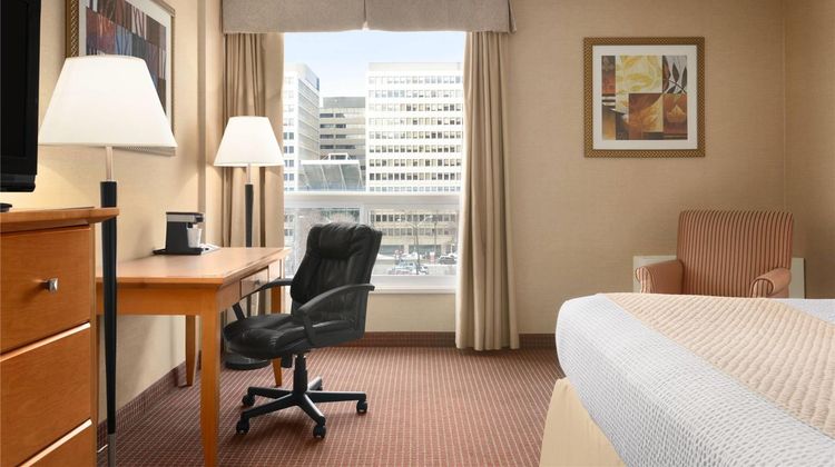 Days Inn Downtown Edmonton Room