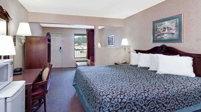 <b>Days Inn Morristown Suite</b>. Images powered by <a href="https://iceportal.shijigroup.com/" title="IcePortal" target="_blank">IcePortal</a>.