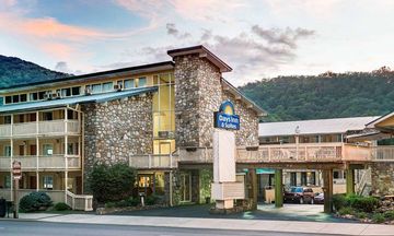 Days Inn & Suites Downtown