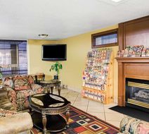 Days Inn & Suites Downtown Lobby