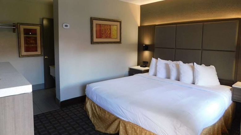 <b>Days Inn & Suites Downtown Room</b>. Images powered by <a href="https://iceportal.shijigroup.com/" title="IcePortal" target="_blank">IcePortal</a>.