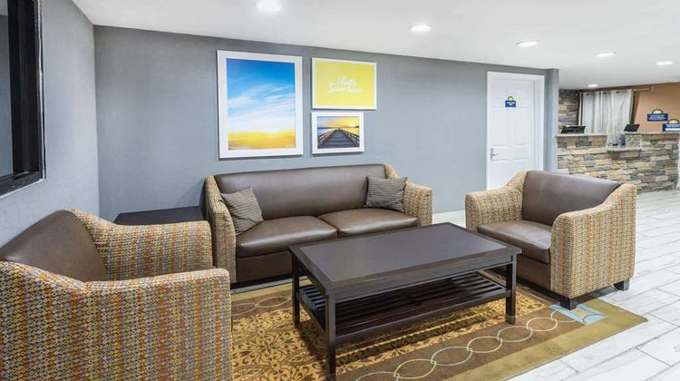 Days Inn Newberry Lobby