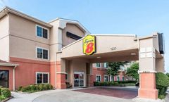 Super 8 Fort Worth North
