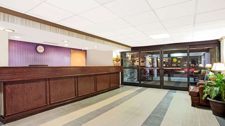 <b>Days Inn Newport News/Oyster Point Lobby</b>. Images powered by <a href="https://iceportal.shijigroup.com/" title="IcePortal" target="_blank">IcePortal</a>.