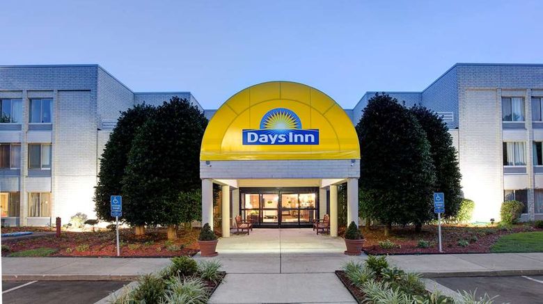 <b>Days Inn Newport News/Oyster Point Exterior</b>. Images powered by <a href="https://iceportal.shijigroup.com/" title="IcePortal" target="_blank">IcePortal</a>.