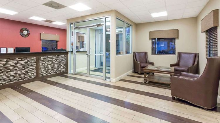 Days Inn Fredericksburg North Lobby