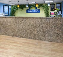 Days Inn Waycross Lobby