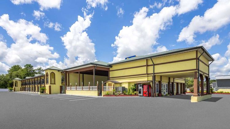 Days Inn Waycross Exterior