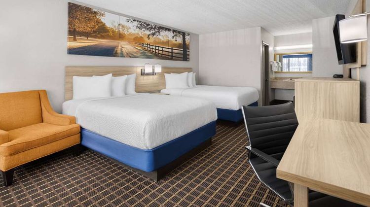 Days Inn Waycross Room