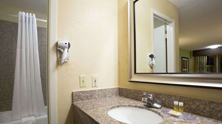 <b>Days Inn Irving Room</b>. Images powered by <a href="https://iceportal.shijigroup.com/" title="IcePortal" target="_blank">IcePortal</a>.