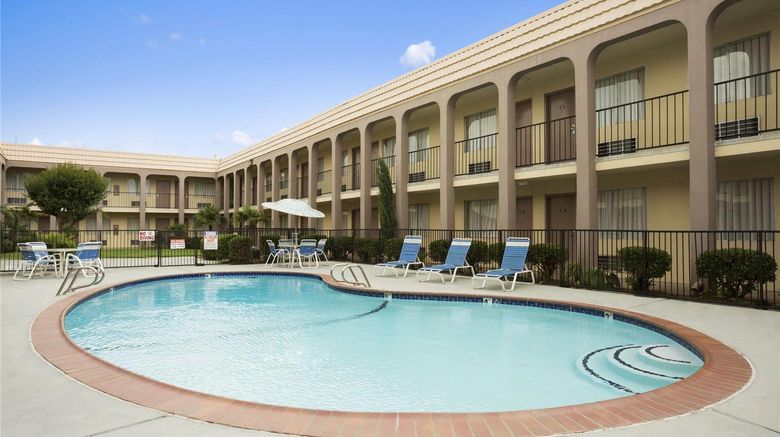 <b>Days Inn Irving Pool</b>. Images powered by <a href="https://iceportal.shijigroup.com/" title="IcePortal" target="_blank">IcePortal</a>.