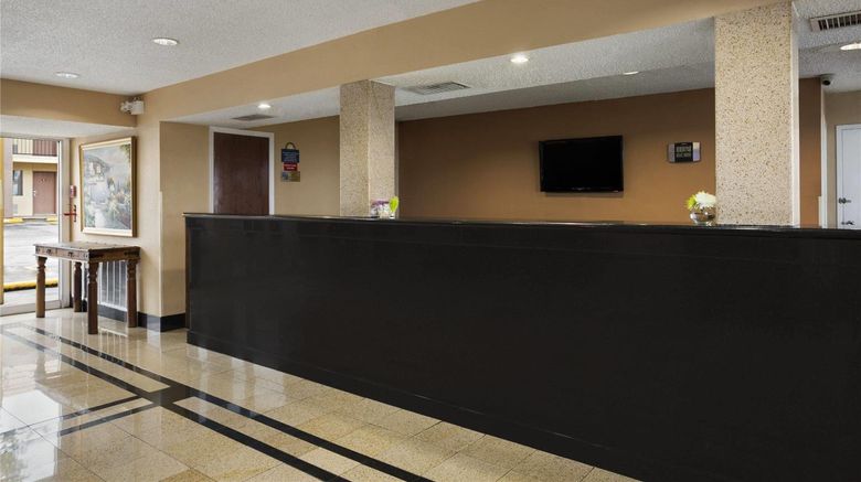 <b>Days Inn Irving Lobby</b>. Images powered by <a href="https://iceportal.shijigroup.com/" title="IcePortal" target="_blank">IcePortal</a>.