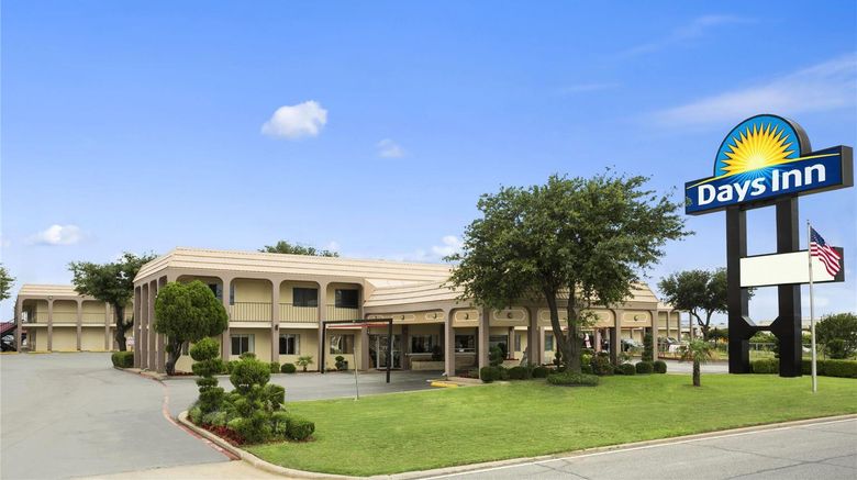 Days Inn Irving Exterior. Images powered by <a href="https://iceportal.shijigroup.com" target="_blank" rel="noopener">Ice Portal</a>.