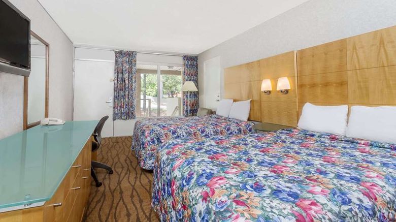 <b>Days Inn Greensboro Airport Room</b>. Images powered by <a href="https://iceportal.shijigroup.com/" title="IcePortal" target="_blank">IcePortal</a>.