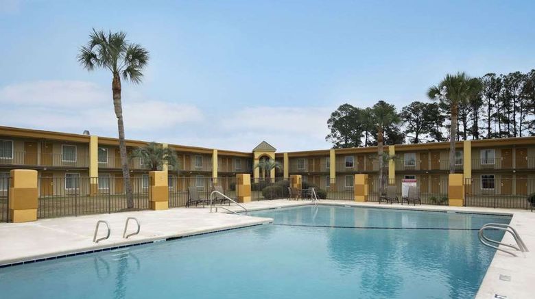 <b>Days Inn Brunswick/St. Simons Area Pool</b>. Images powered by <a href="https://iceportal.shijigroup.com/" title="IcePortal" target="_blank">IcePortal</a>.