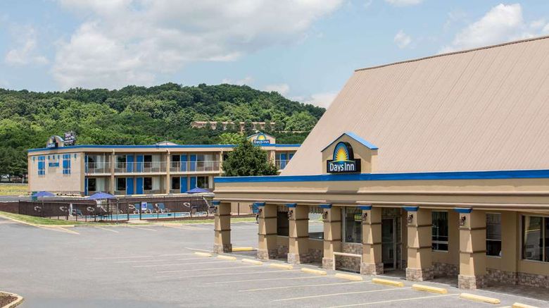 Days Inn Staunton/ Mint Springs Exterior. Images powered by <a href="https://iceportal.shijigroup.com" target="_blank" rel="noopener">Ice Portal</a>.