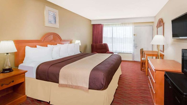 <b>Days Inn Staunton/ Mint Springs Room</b>. Images powered by <a href="https://iceportal.shijigroup.com/" title="IcePortal" target="_blank">IcePortal</a>.